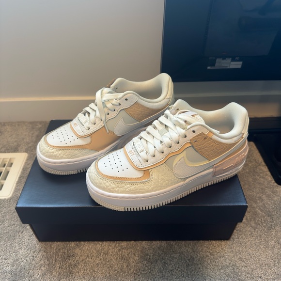 Nike Women’s Air Force 1 Shadow SE Spruce Aura - Picture 3 of 8